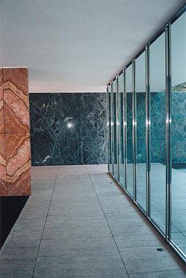 Günther Förg, Deutscher Pavillon, Barcelona, 1988,
Archiv Günther Förg