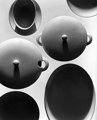Hans Finsler: Porzellanschüsseln und -schalen, 1954 © Stiftung Moritzburg Halle/Saale