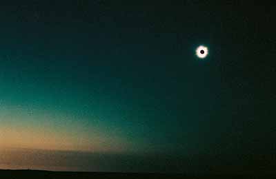 Tacita Dean Diamond Ring, 2002 16 mm colour film, mute, 6 minutes (cycle of 12 films each 27 seconds) © Tacita Dean