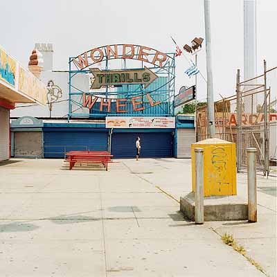 Peter Granser: »Thrills« aus »Coney Island«, 2004