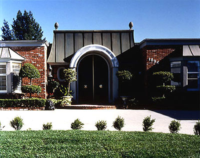 Catherine OpieHouse #2, 1995Courtesy of the artist and Regen Projects, LA