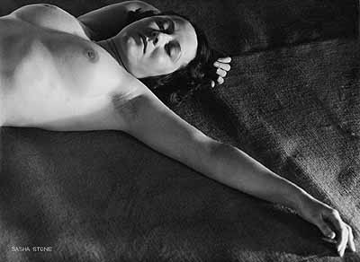 Sasha Stone Nude, 1930th Vintage gelatin silver print on cardboard strength paper. 11.3 x 15.4 in. Lot 228 / Estimate € 7.000 – 7.500,-