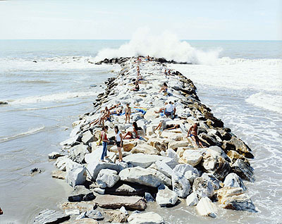 Massimo Vitali Onda 2, 2005 180x150cm
220x180cm