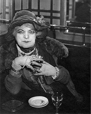 Brassai. « Le môme Bijou », 1932.