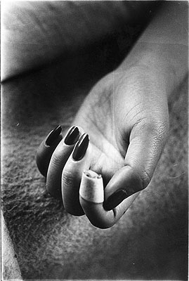 Daido Moriyama Documentary 93 ('86.6 Setagaya-ku, Tokyo), 1986 © Daido Moriyama, Courtesy of the Stephen Cohen Gallery