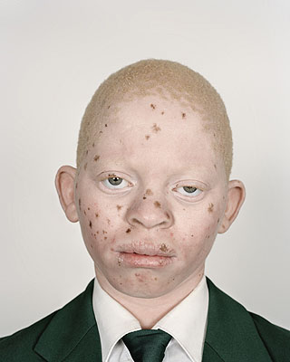 Pieter Hugo Mkhonzemi Welcome Makma, Pietermaritzburg, 2005 © Pieter Hugo, Courtesy of the Stephen Cohen Gallery