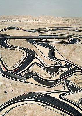 Andreas Gursky  Bahrain I, 2005 306 x 221,5 cm C-Print © Andreas Gursky / VG Bild-Kunst, Bonn 2007Courtesy Monika Sprüth / Philomene Magers