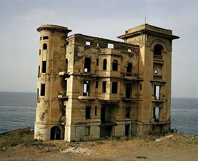 © Zineb Sedira / Haunted House, 2006 / c-print / 50 x 60 cm