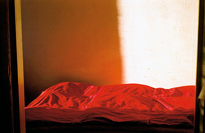 Stephen Wilks, Ohne Titel, 2002-2004, C-Print, 50 x 60, ML/F 2006/0016,Fotografische Sammlung Museum Ludwig, © Stephen Wilks