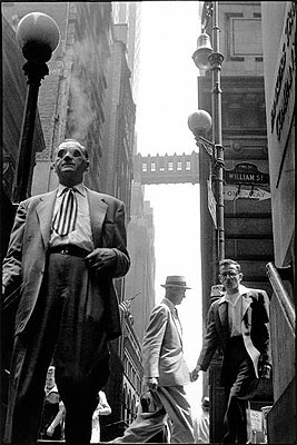 Wall Street, New York. 1955 © Leonard Freed / Magnum Photos