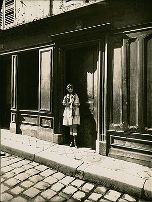 Prostitute, Versailles, 1921 © Fotomuseum im Münchner Stadtmuseum