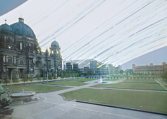 Michael Wesely, Palast der Republik, Berlin (28.6.2006 - 19.12.2008), courtesy Nusser & Baumgart, © Michael Wesely, VG-Bild-Kunst