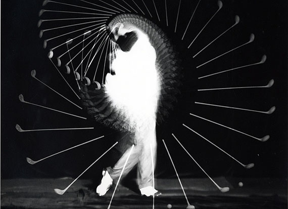 Harold EdgertonDensmore Shute bends the shaft, 1938Gelatin silver print37.9 x 40.5 cm© Harold Edgerton, 2013, courtesy of Palm Press, Inc.