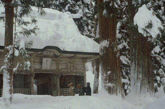 UNTER SCHNEE / UNDER SNOW UNTER SCHNEE / UNDER SNOW
