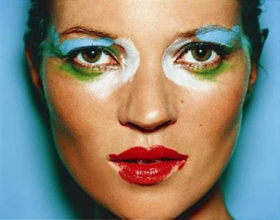 Kate Moss, 2001 Lightjet Digital C-Print, 129,5 x 162,6 cm© Mario Testino
