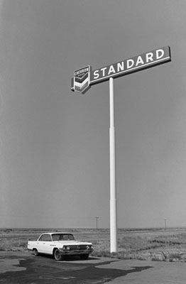 Henry Wessel: California, 1969 © Henry Wessel