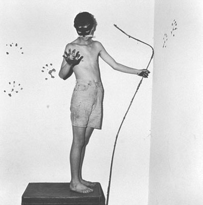 Roger Ballen. Prowling, 2001 © Roger Ballen. Courtesy Galerie Johnen & Schöttle, Köln