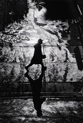 Philadelphia, 1964 © Ray K. Metzker