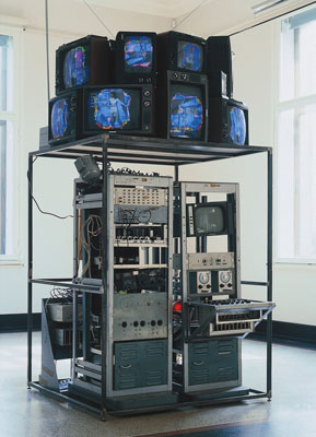 Nam June Paik, Video-Synthesizer, 1969/92Kunsthalle Bremen© Nam June Paik Studios, Inc.Foto: Jürgen Nogai