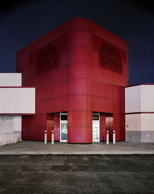 Brian Ulrich, Circuit City, Copia Dark Stores / Circuit City, 2009101.6 x 127 cmAuflage  7
