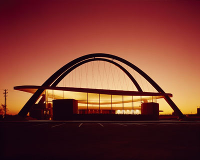 Julius Shulman: Founders National Bank, Oklahoma, 1964, Arch. Robert Bowlby © J. Paul Getty Trust