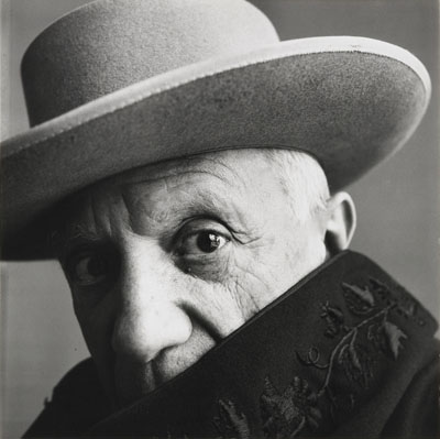Lot 1098 Irving Penn (1917 New Jersey, USA - 2009 New York, USA).“Picasso“. 1957. Vintage. Gelatinesilberabzug vor 1960. Originalrückkarton. 33,1 x 33,2cm. Schätzpreis: $ 30.580 / € 22.000