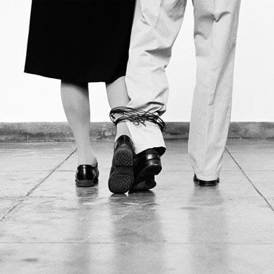 Helena AlmeidaSans titre, 2010Photographie noir et blanc 125 x 135 cmCourtesy Les filles du calvaire, Paris