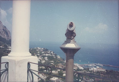 Series Paesaggio italiano, Capri, 1981, Project Print, 5.7 x 8.5 cm © Fondo di Luigi Ghirri, Courtesy of Mummery+Schnelle