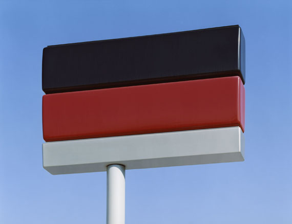 Josef Schulz, Serie SIGNOUT, schwarzrotweiss, 2009, C-Print/Diasec, 131,5x100cm