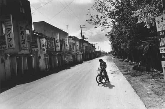 Daido Moriyama, Hokkaido, Japan, 1978 © Daido Moriyama, courtesy Polka Galerie Gelatin silver print on baryta, 457 x 560 mm, signed on print verso in alphabet and Japanese