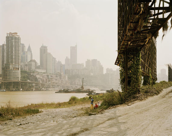 © Nadav Kander, Chongqing II, Chongqing Municipality, 2006 